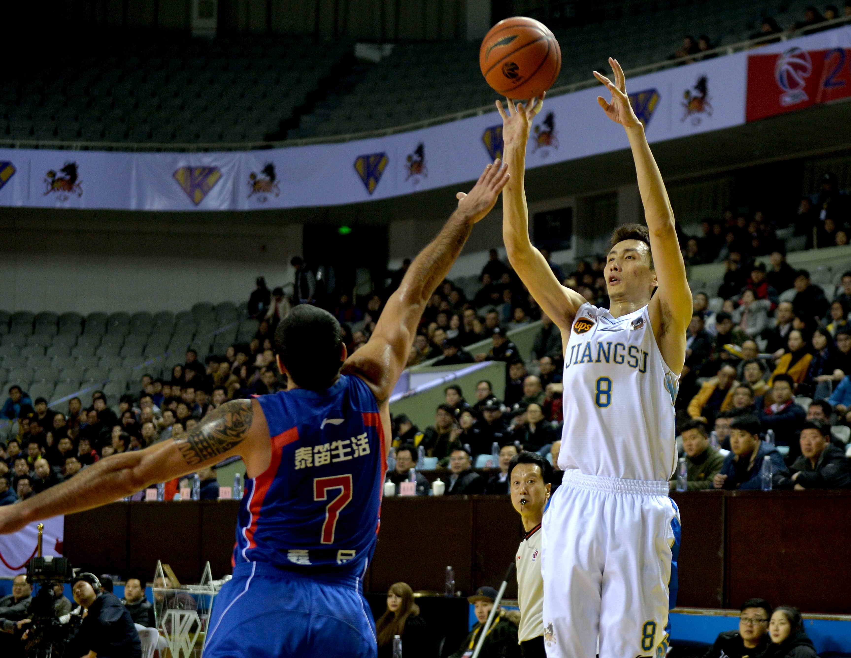 球员被限制 球员被限制