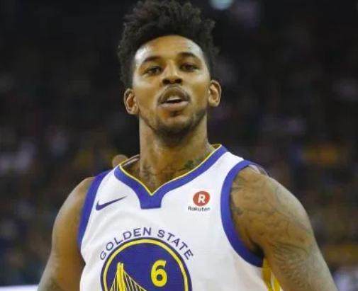 动作潜行 动作潜行