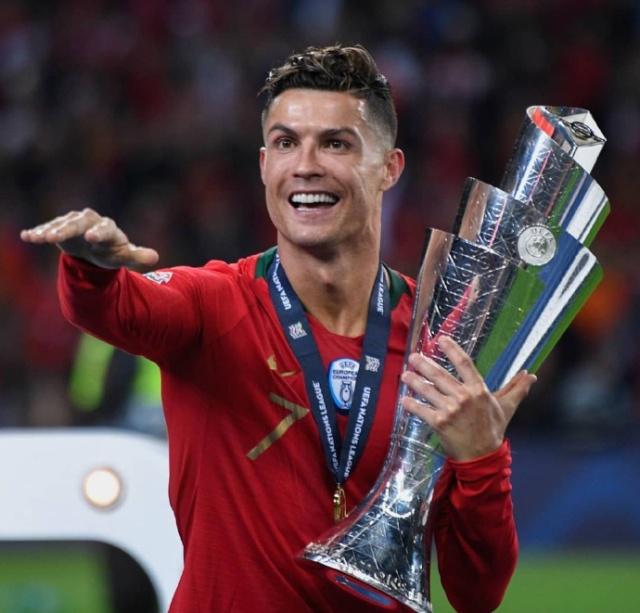 就不仅仅依 就不仅仅依